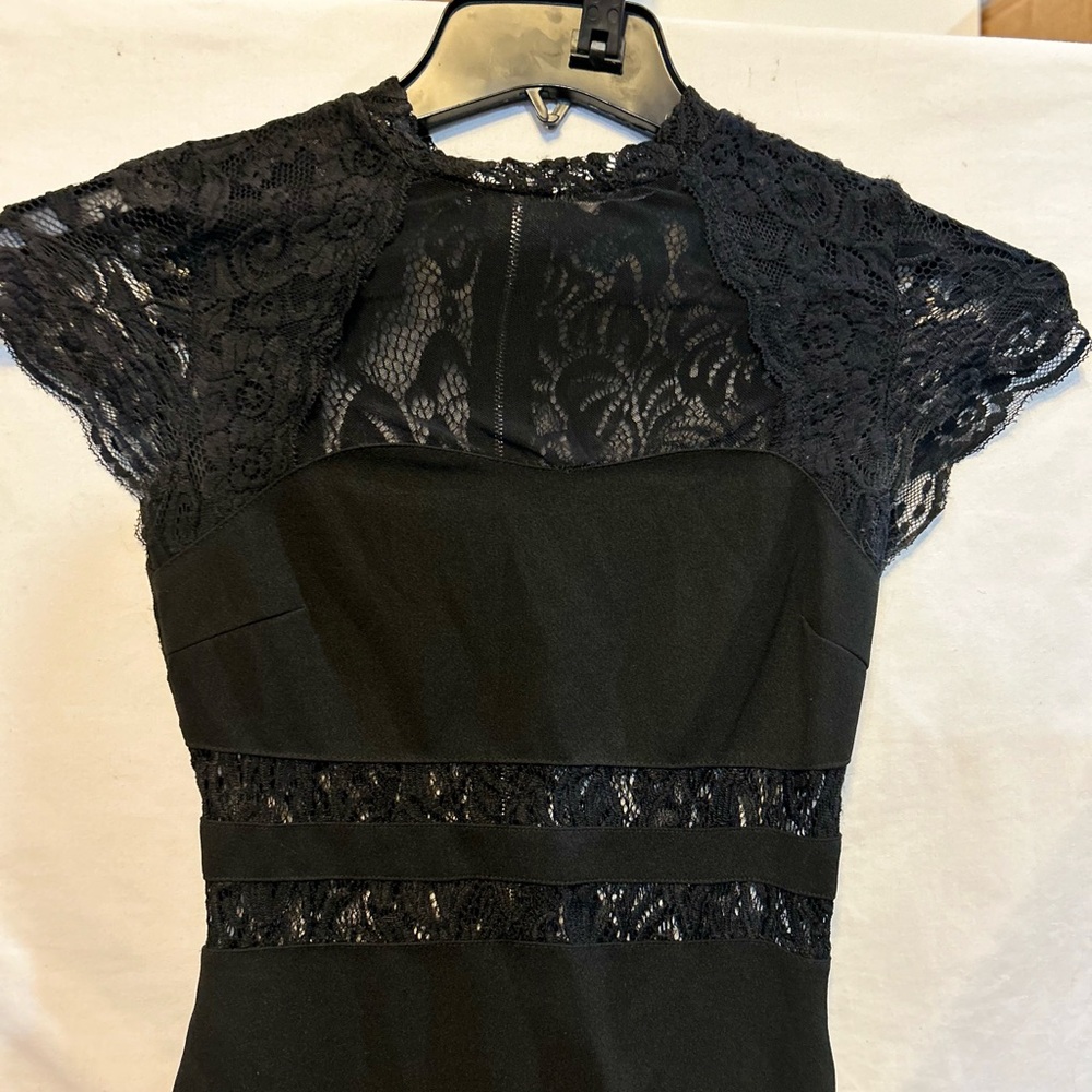 Chic Black Lace Midi Dress
